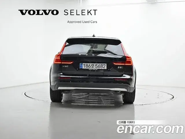 Volvo V60 2024 — фото 4