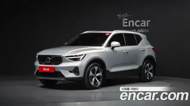 Volvo XC40 2024