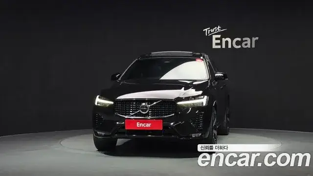 Volvo XC60 2021 — фото 3