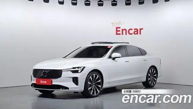Volvo S90 2025