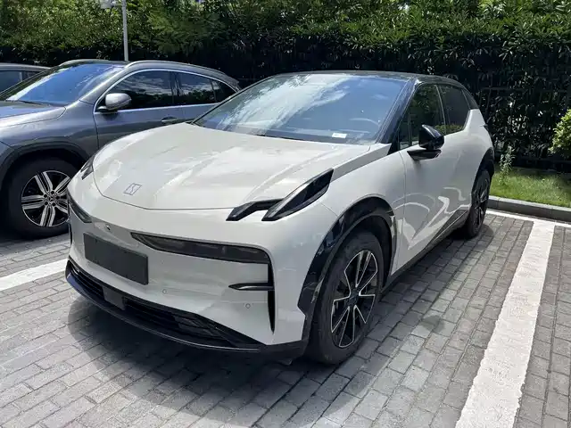 Zeekr X 2024