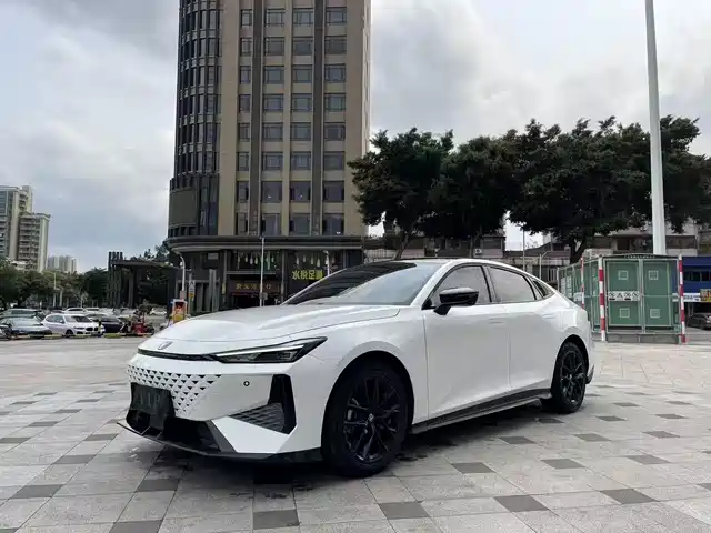 Changan UNI-V 2025