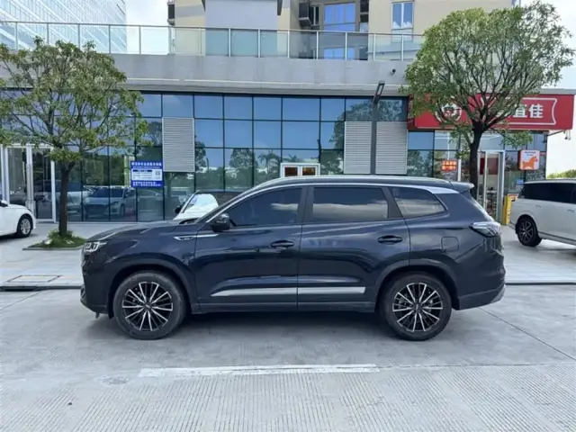 Chery Tiggo 8 2023 — фото 3