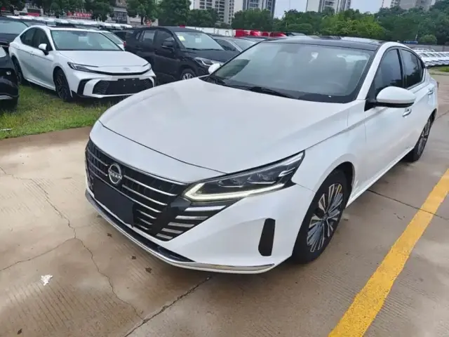 Nissan Teana 2023