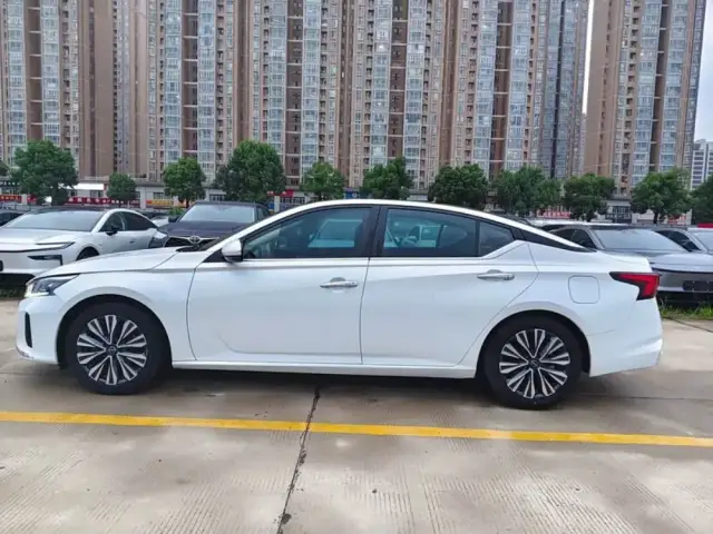 Nissan Teana 2023 — фото 4
